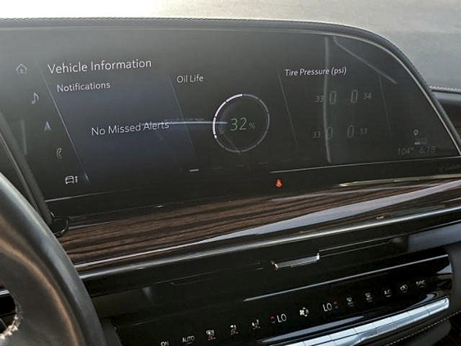 Used 2023 Cadillac Escalade ESV Premium Luxury w/ LPO, Floor Liner Package AWD/4WD image 27
