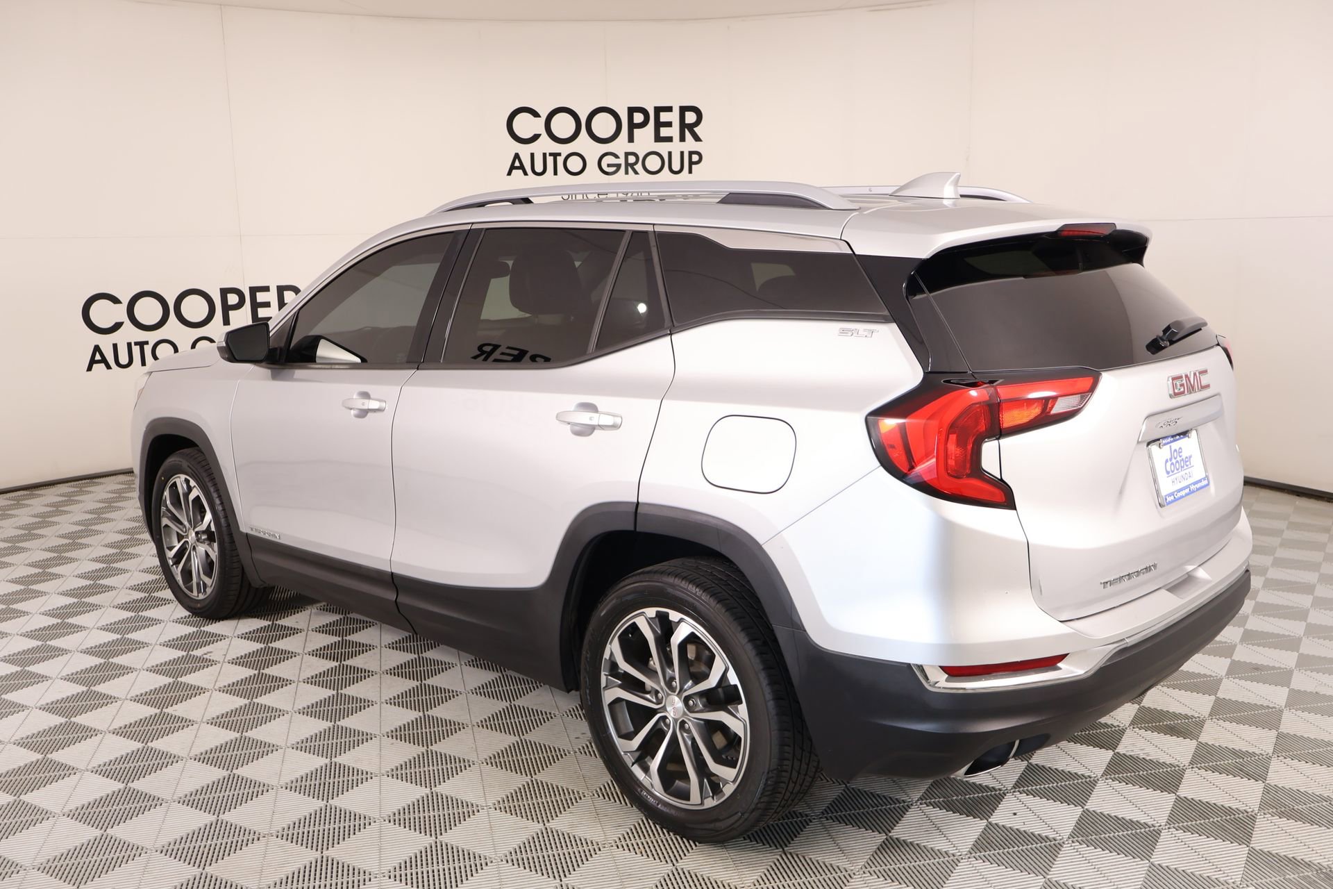 Used 2019 GMC Terrain SLT FWD image 21
