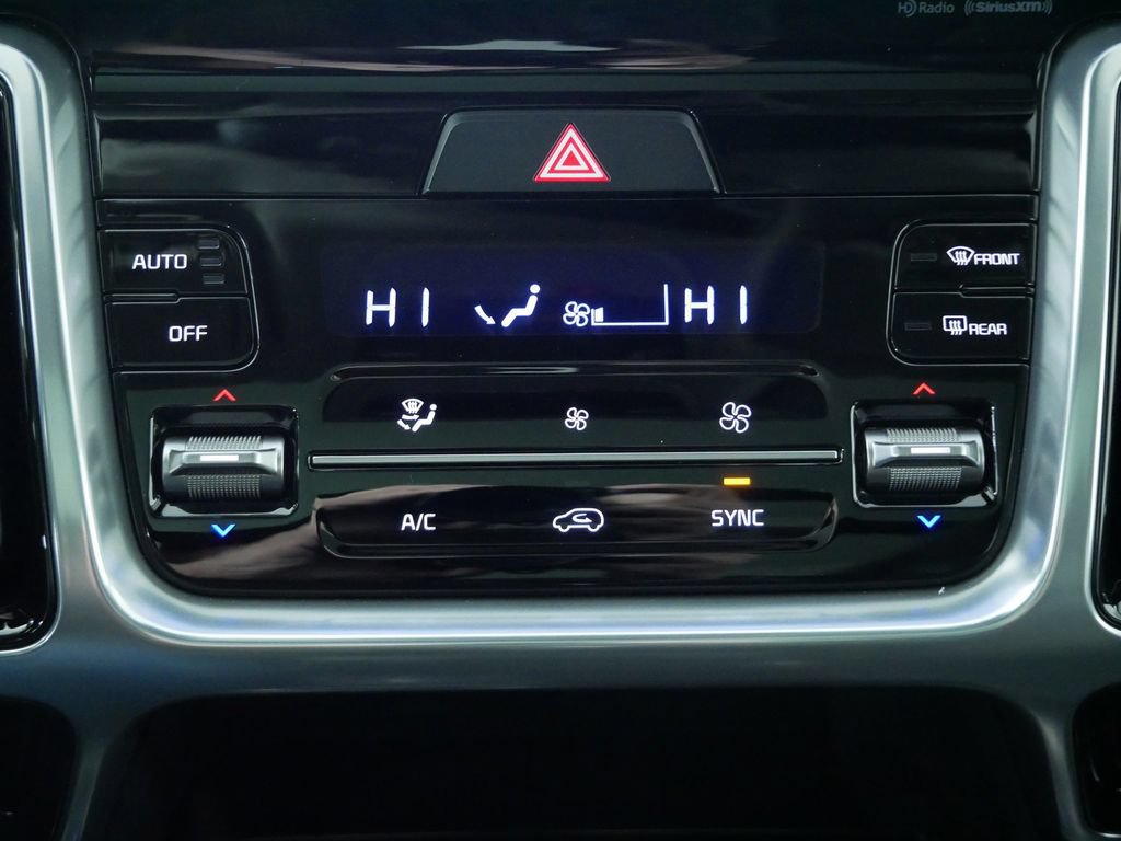 Certified 2023 Kia Sorento SX AWD/4WD image 33