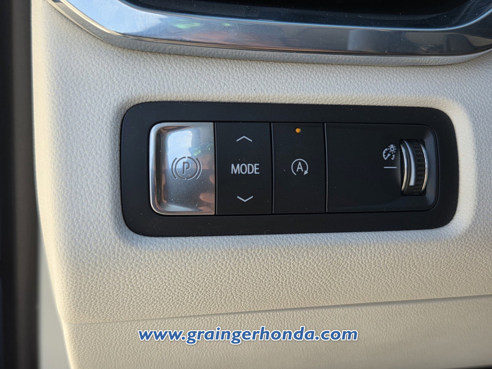 Used 2024 GMC Acadia Denali w/ Super Cruise Package image 29