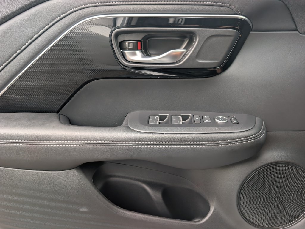 Used 2025 Acura ADX AWD image 18