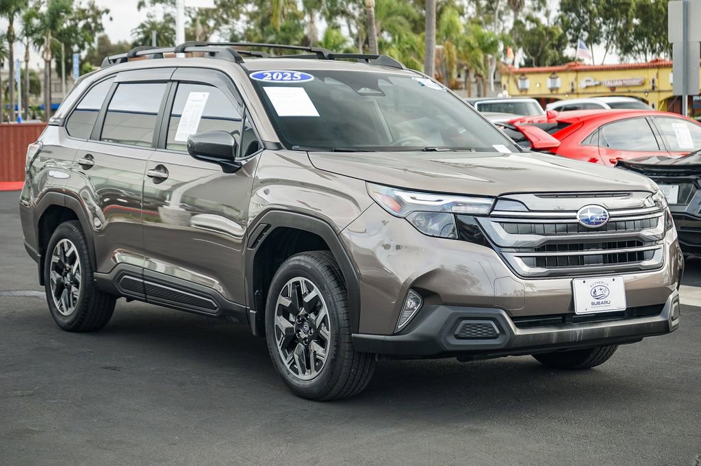 Certified 2025 Subaru Forester Premium image 3