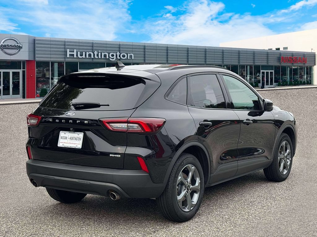 Used 2025 Ford Escape ST-Line Select AWD/4WD image 8