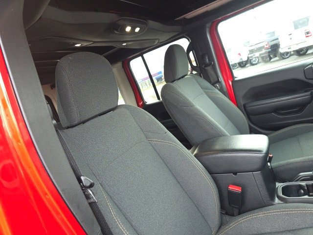 Used 2024 Jeep Wrangler Sport S image 36