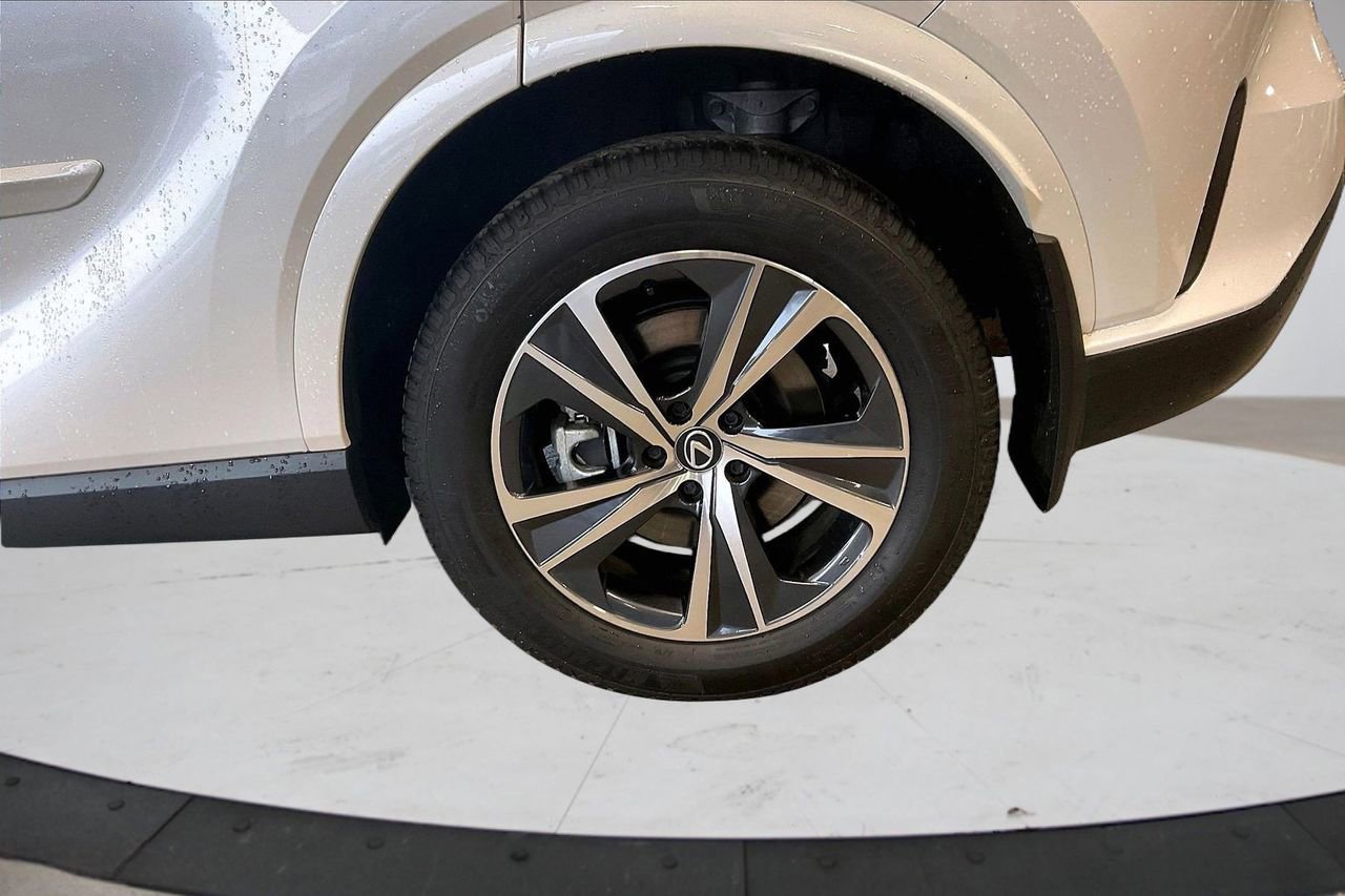 Used 2023 Lexus RX 350 Premium w/ Accessory Package image 37