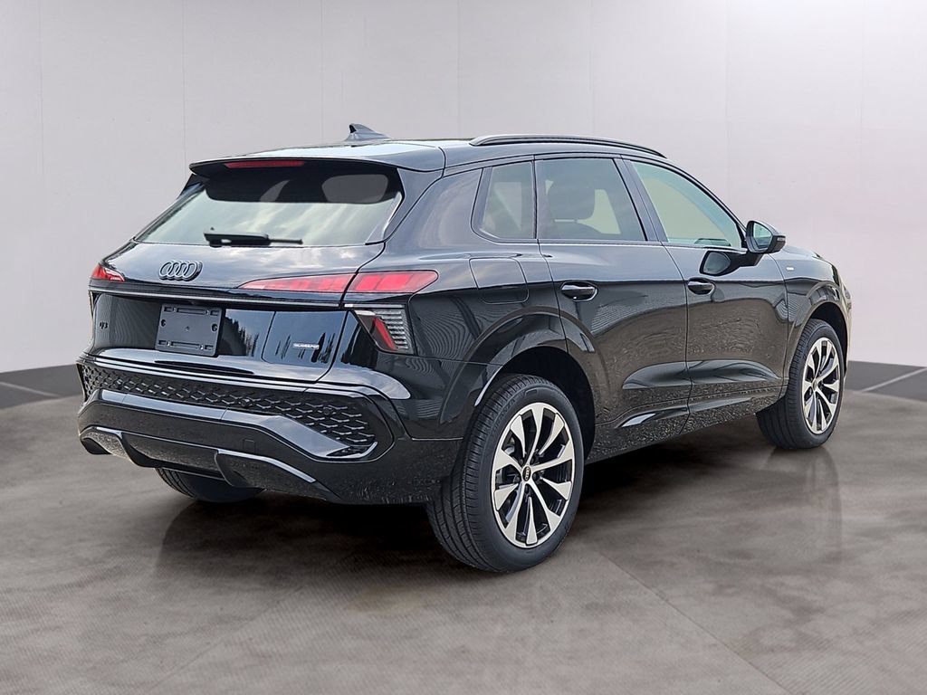 New 2026 Audi Q3 quattro 2.0T AWD/4WD image 3