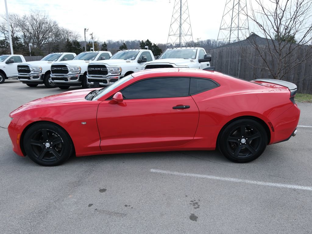 Used 2017 Chevrolet Camaro LT RWD image 10
