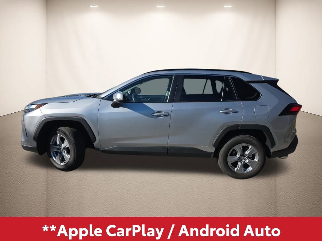 Used 2025 Toyota RAV4 XLE image 3