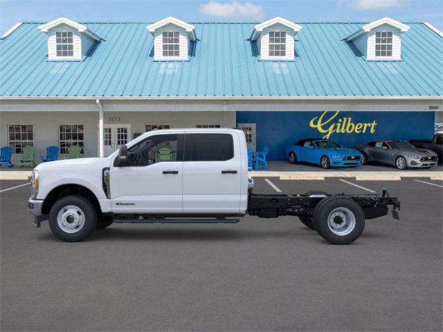 New 2026 Ford F350 XL w/ XL Chrome Package image 3