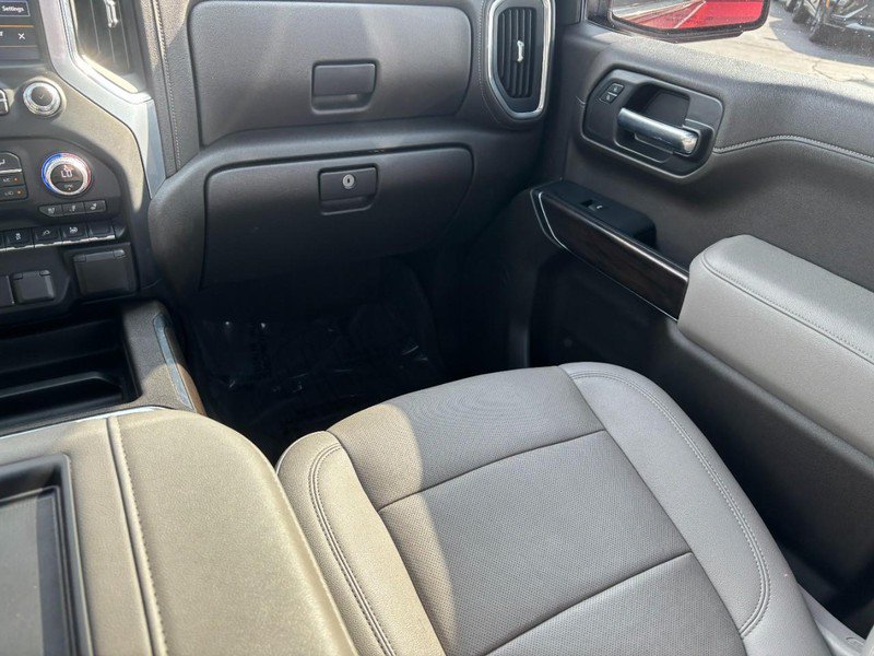 Used 2022 GMC Sierra 1500 SLT w/ SLT Premium Package AWD/4WD image 17