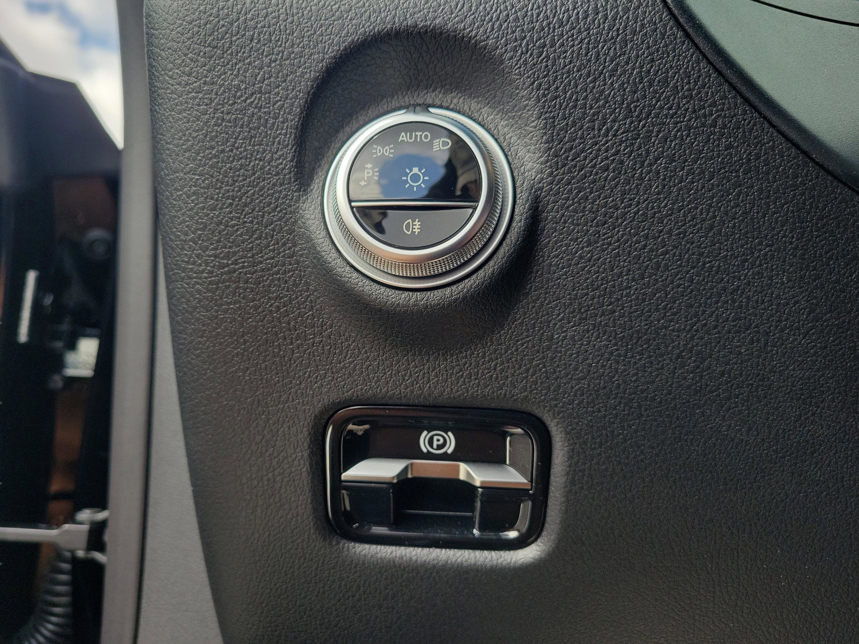 New 2026 Mercedes-Benz CLE 300 4MATIC Coupe image 16