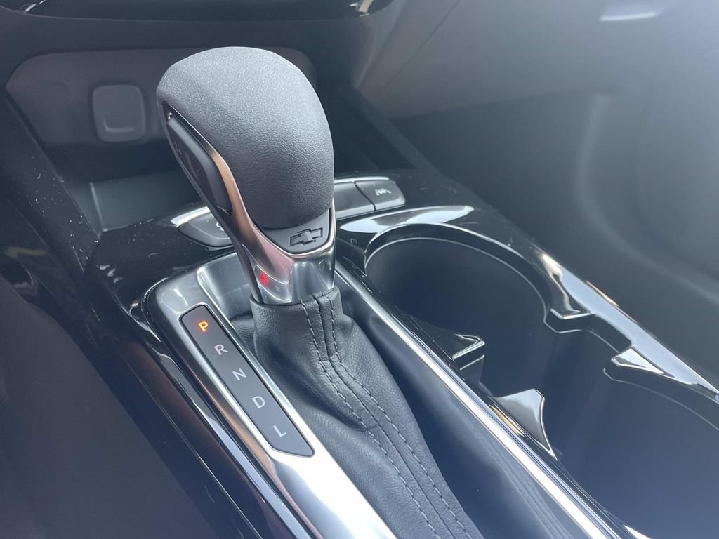 New 2026 Chevrolet Trax LT w/ Midnight Edition FWD image 23