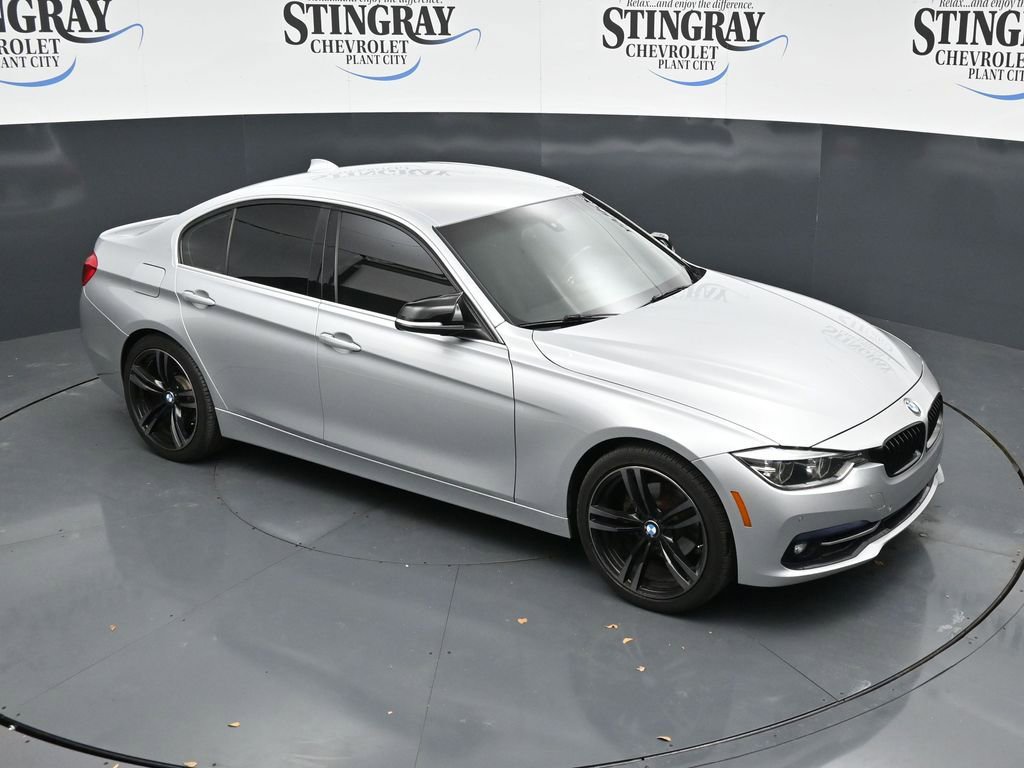 Used 2018 BMW 330i Sedan RWD image 18