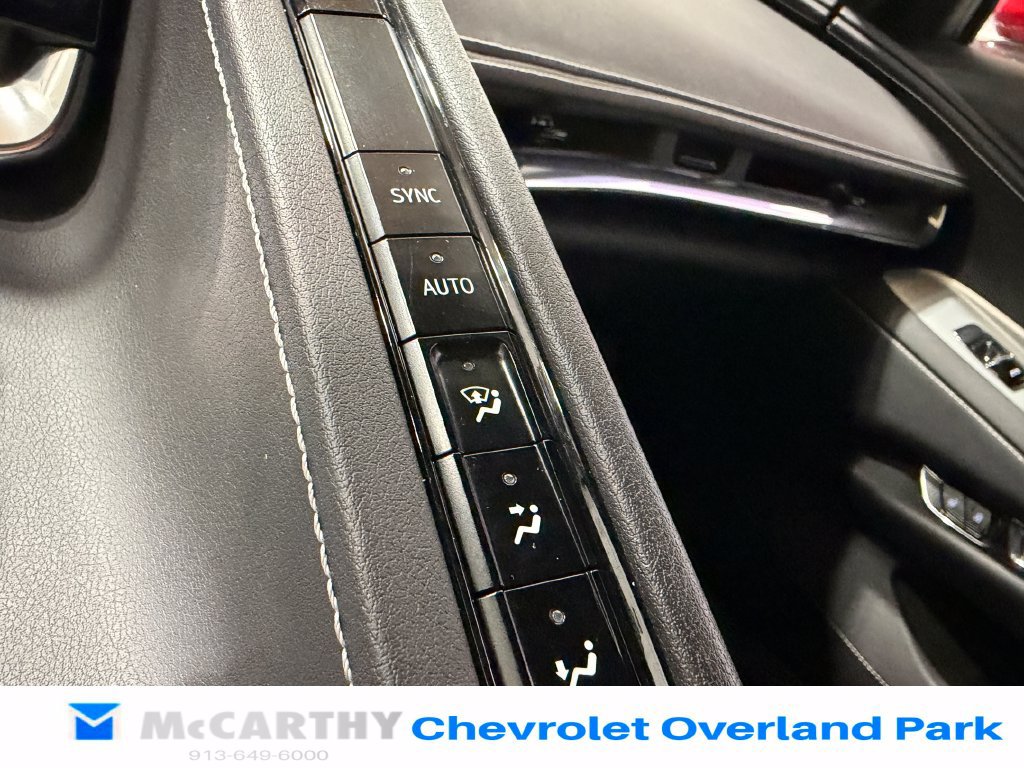 Used 2020 Chevrolet Corvette Stingray Convertible w/ Z51 Performance Package RWD image 31