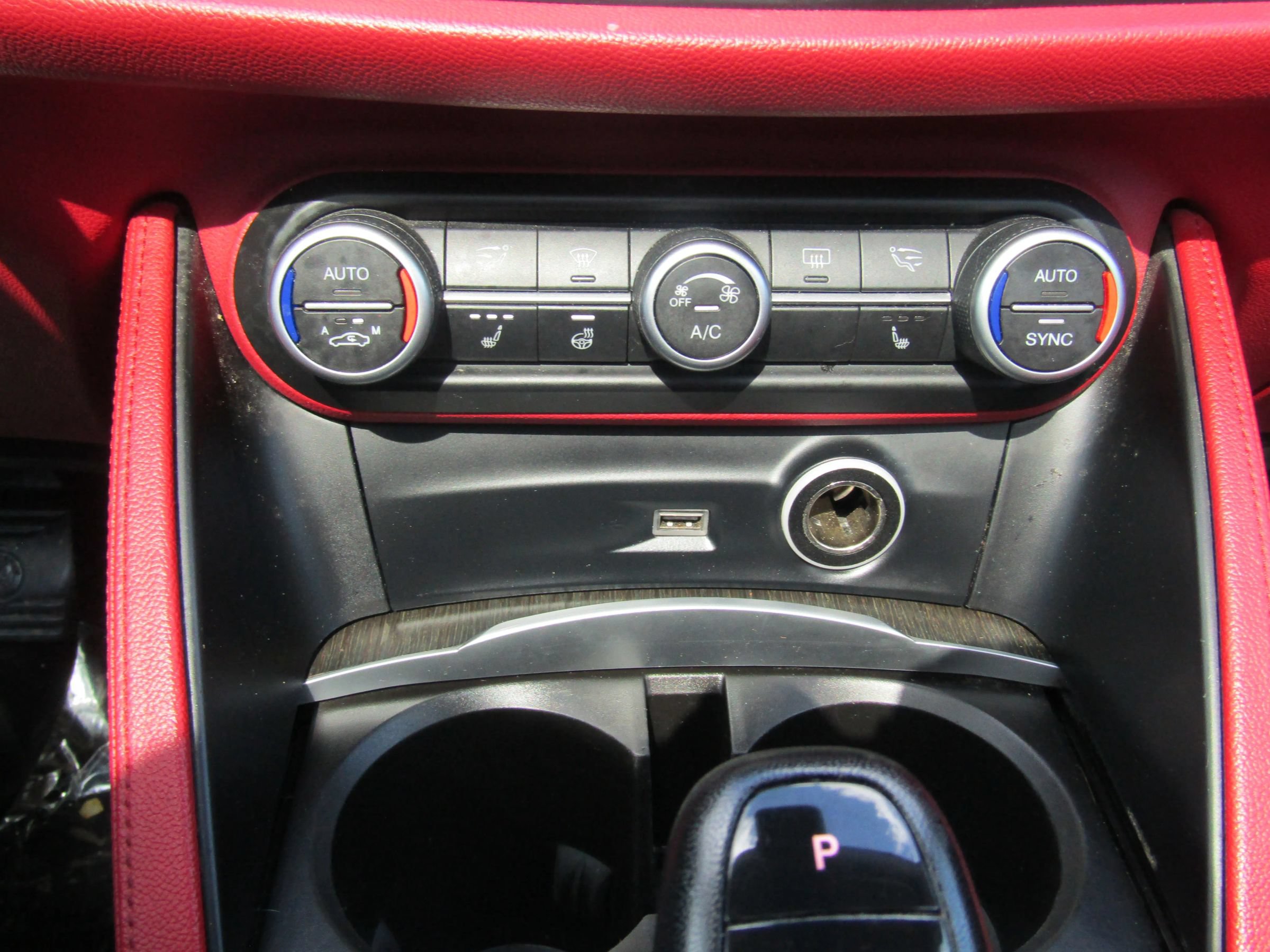 Used 2019 Alfa Romeo Stelvio Ti AWD/4WD image 33