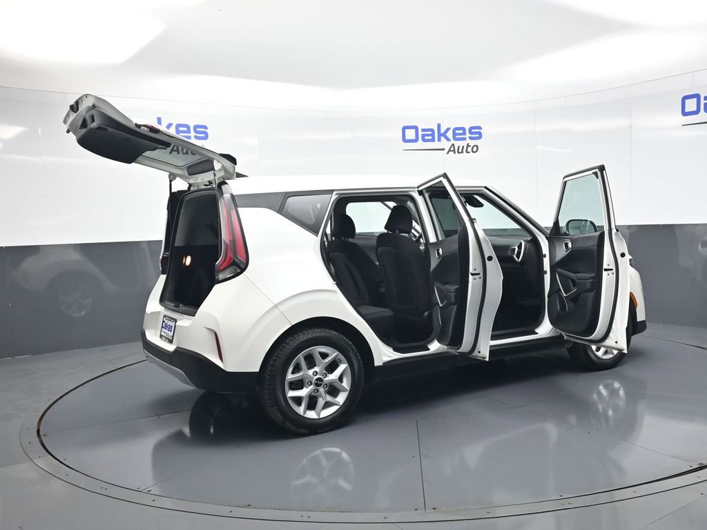 Used 2023 Kia Soul LX w/ LX Technology Package image 51