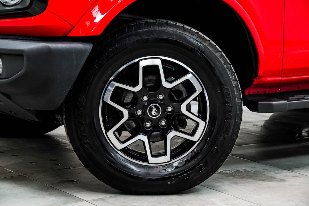 Used 2023 Ford Bronco Outer Banks AWD/4WD image 3