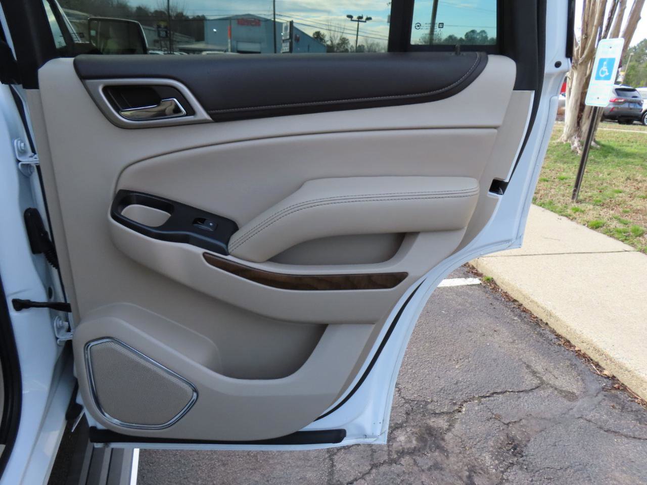 Used 2019 GMC Yukon Denali w/ Denali Ultimate Package image 25