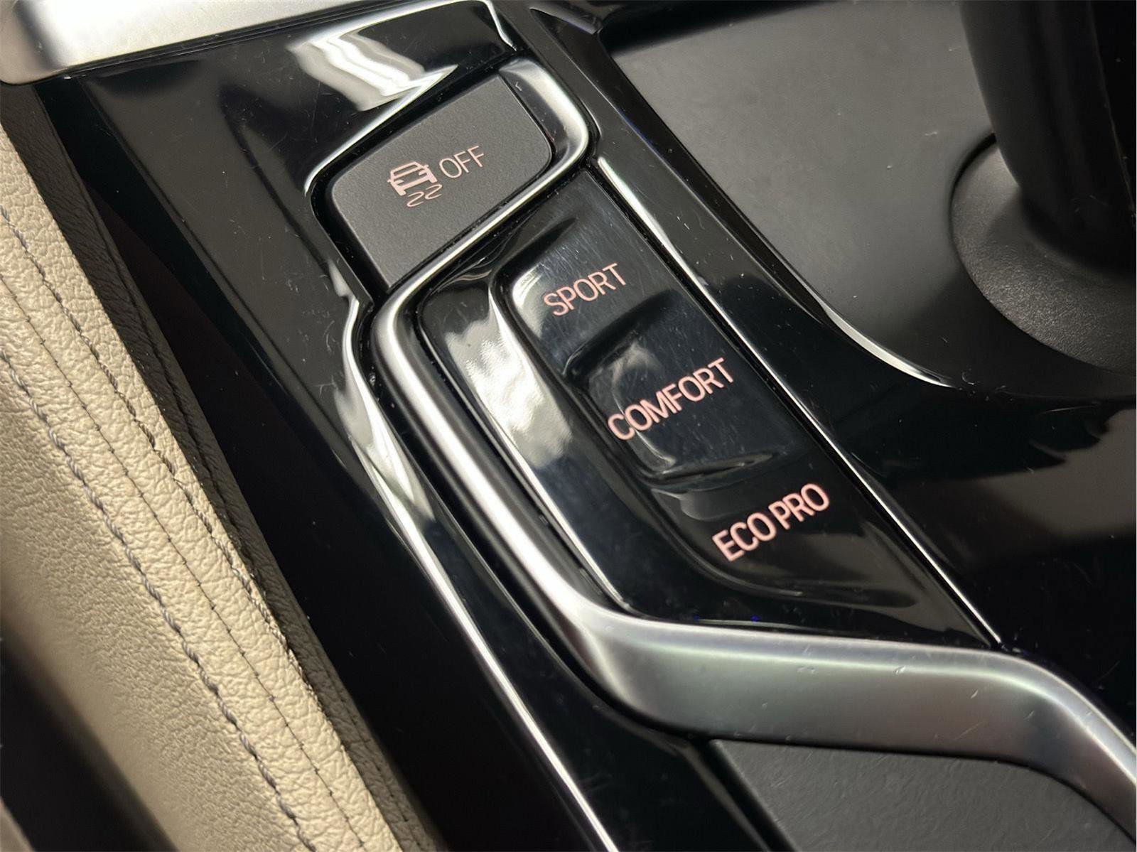 Used 2018 BMW 540i xDrive image 36