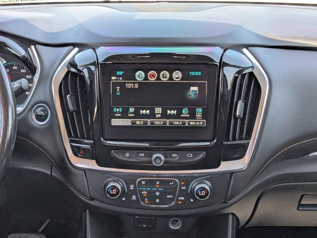 Used 2019 Chevrolet Traverse LT FWD image 18