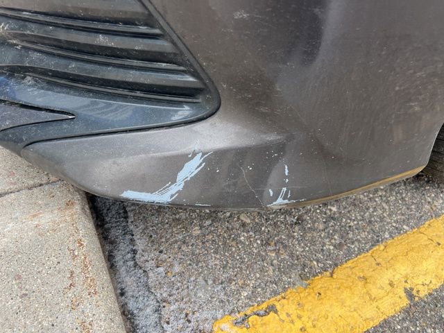 Used 2019 Toyota Camry LE image 4