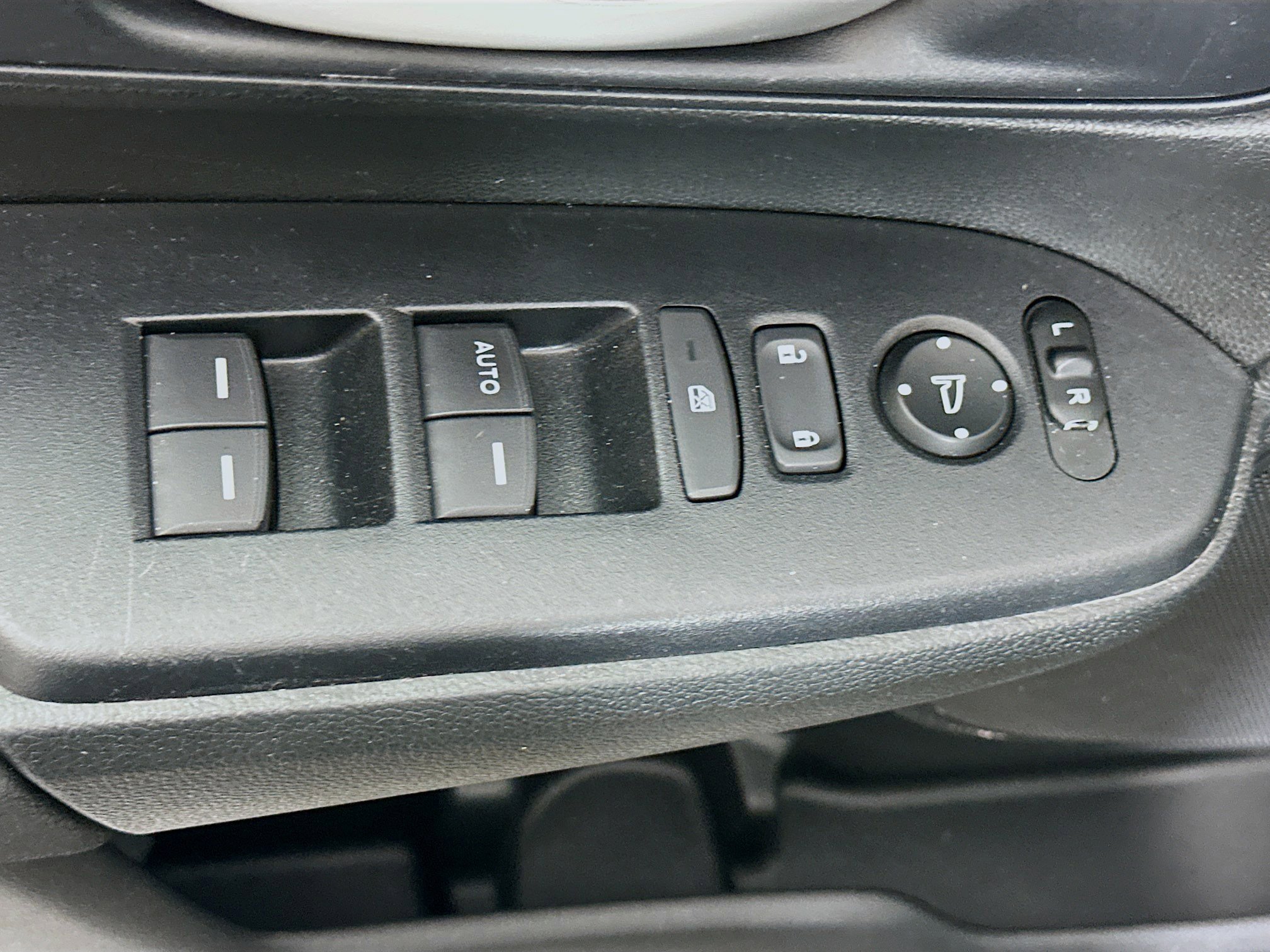 Used 2019 Honda CR-V LX image 15