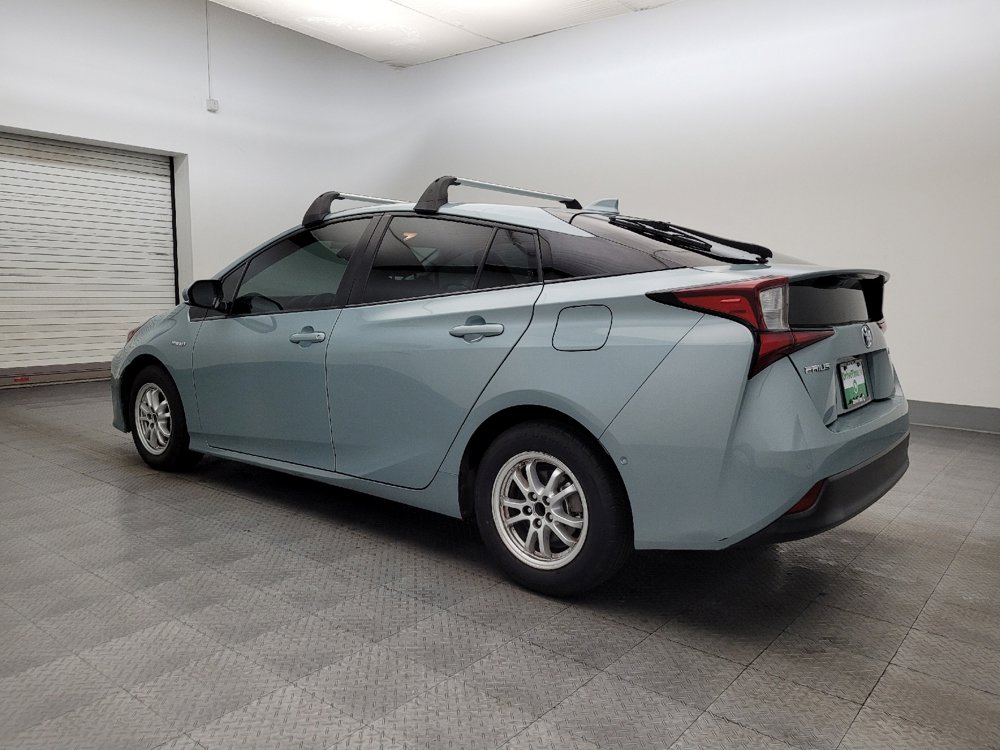 Used 2020 Toyota Prius LE image 3
