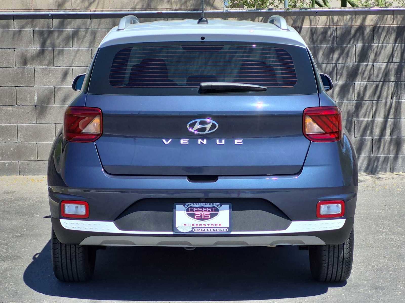 Used 2024 Hyundai Venue Limited FWD image 7