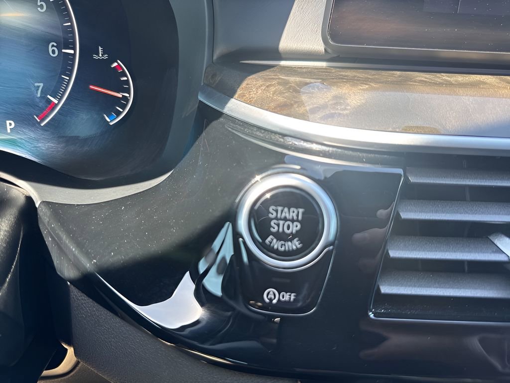Used 2019 BMW M550i xDrive AWD/4WD image 23
