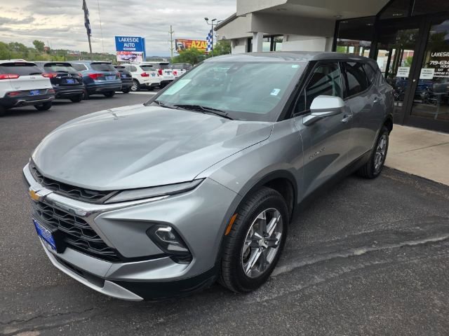 Used 2023 Chevrolet Blazer LT AWD/4WD image 2