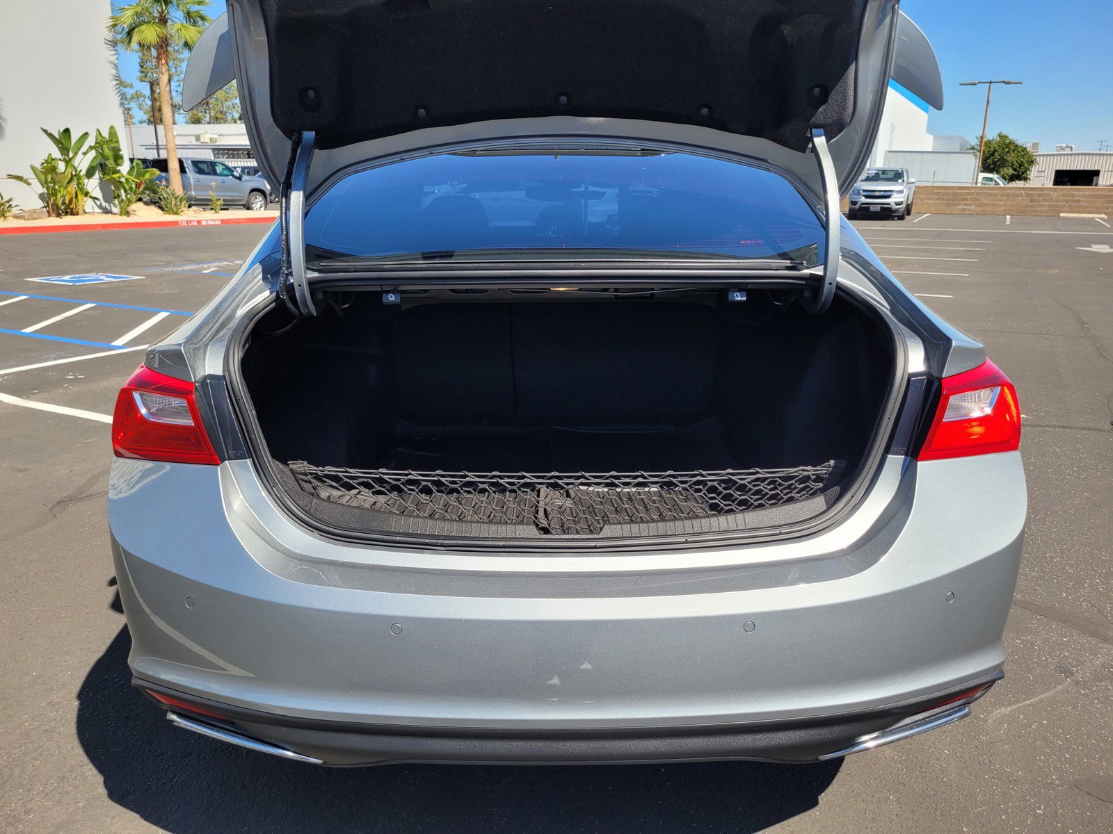 Used 2024 Chevrolet Malibu RS FWD image 27