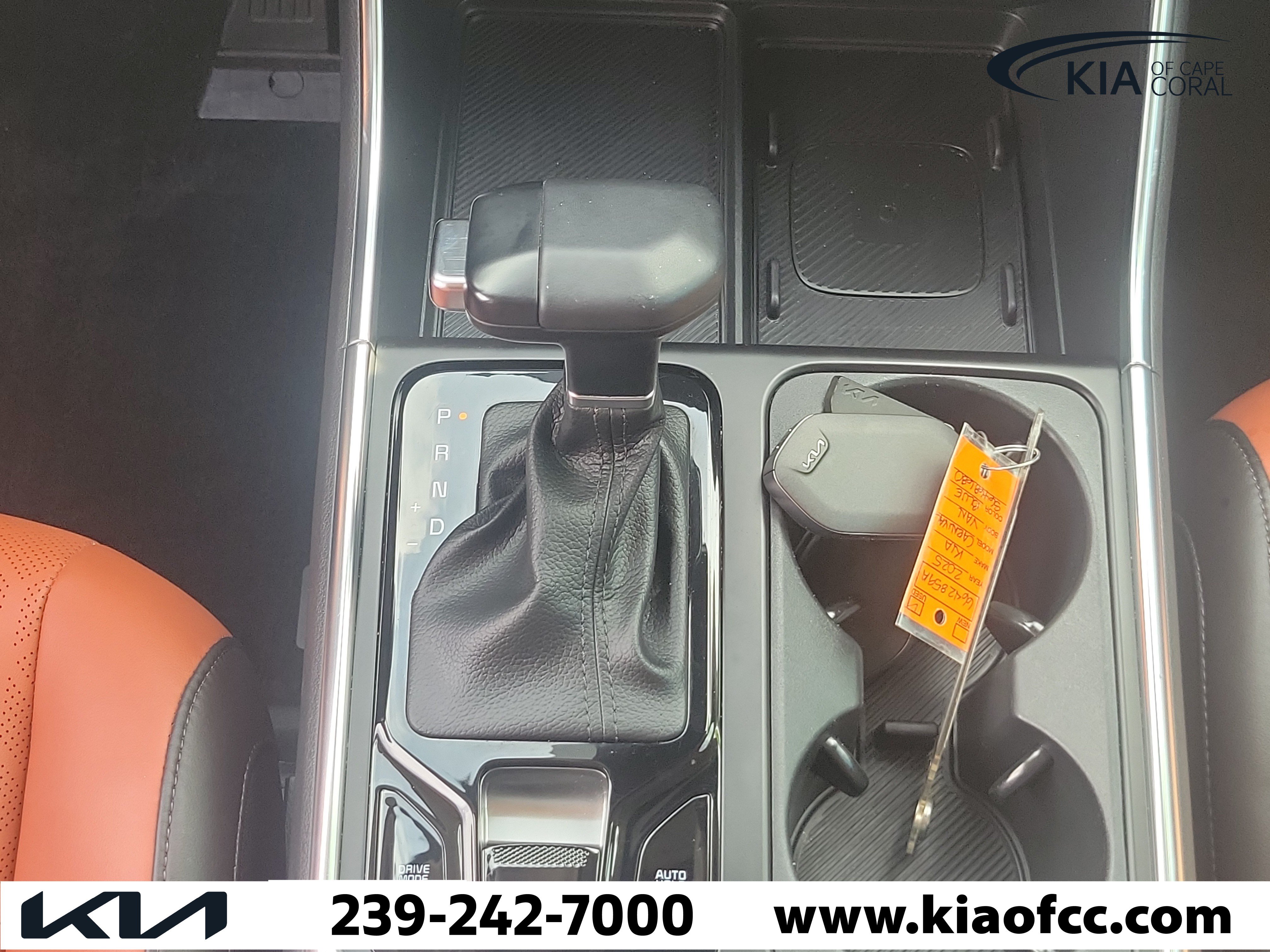 Certified 2025 Kia Carnival EX FWD image 20