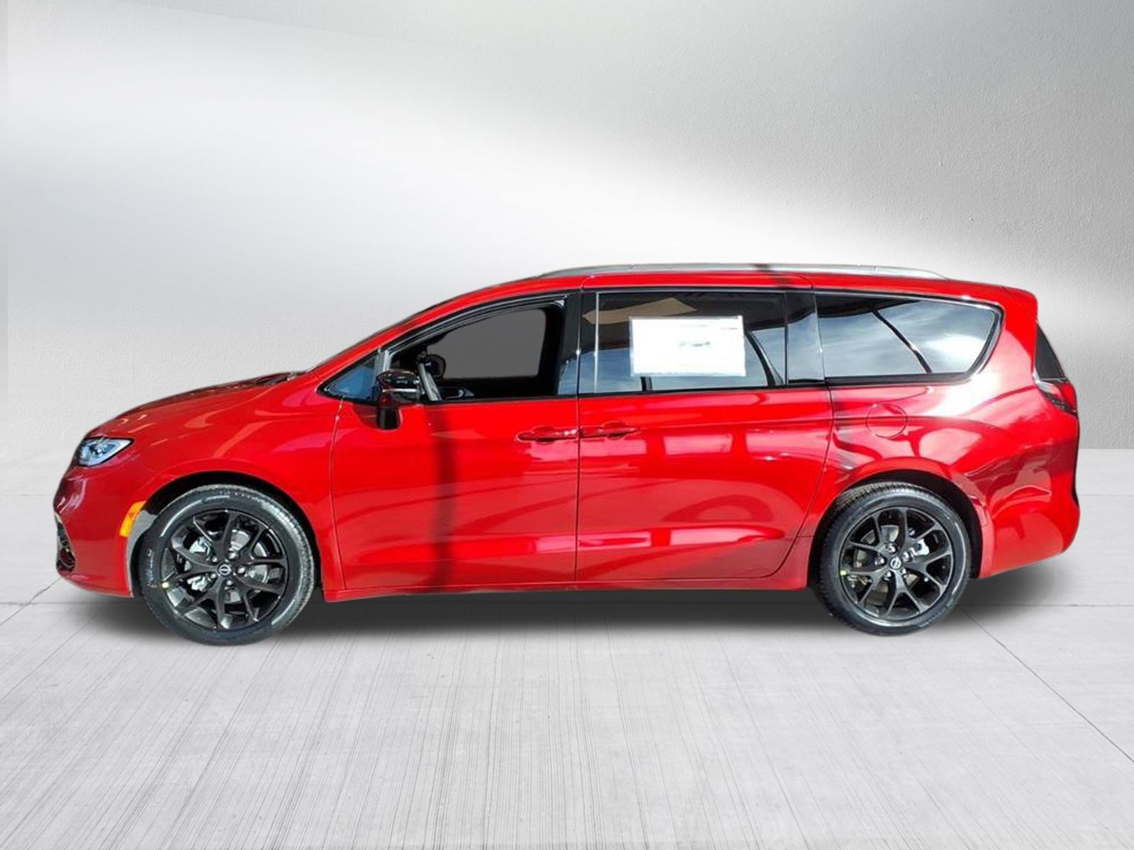 New 2026 Chrysler Pacifica Select image 7