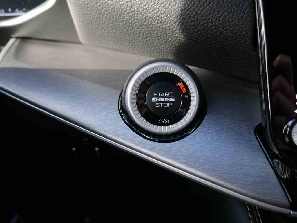 New 2025 Jeep Wagoneer Series II w/ Convenience Group I AWD/4WD image 35