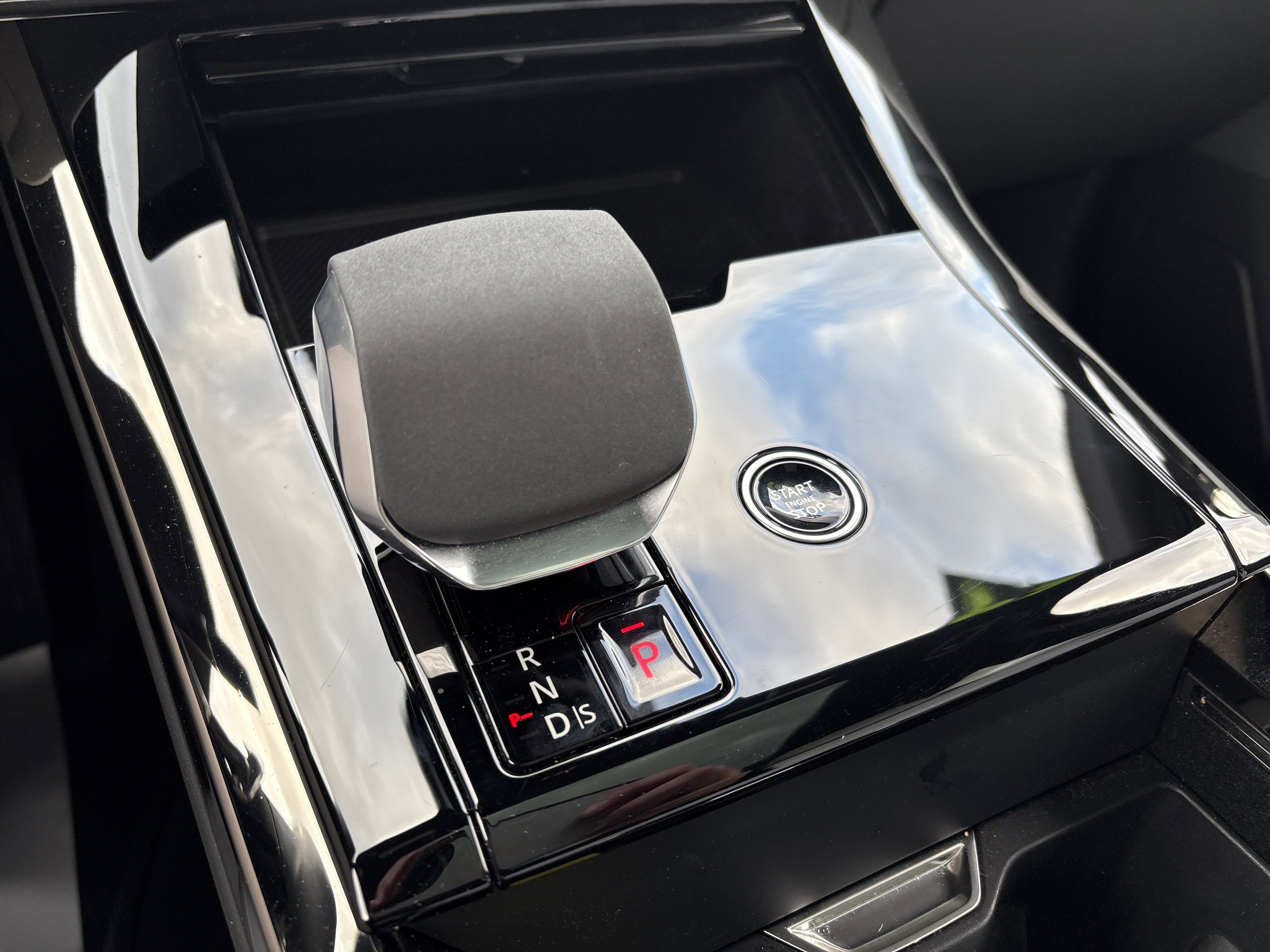 Used 2024 Land Rover Range Rover Sport SE image 23