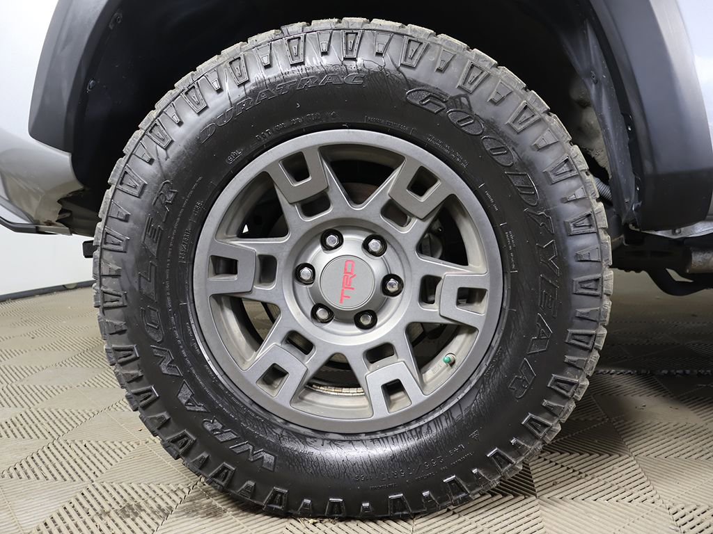 Used 2020 Toyota Tacoma TRD Off-Road AWD/4WD image 14