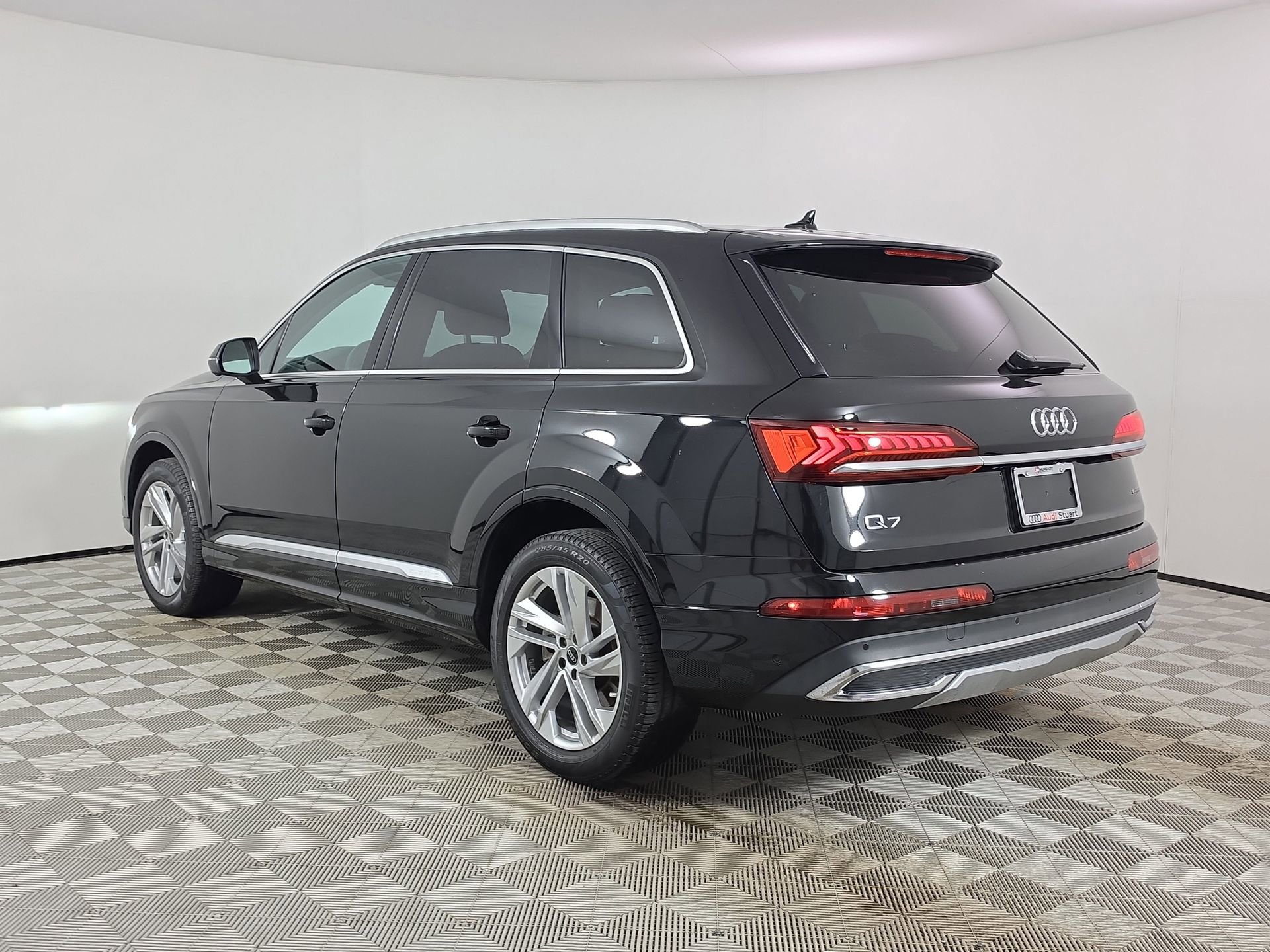 Used 2023 Audi Q7 2.0T Premium w/ Convenience Package AWD/4WD image 5