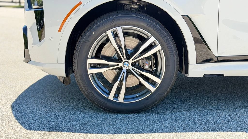 New 2027 BMW X7 M60i AWD/4WD image 2