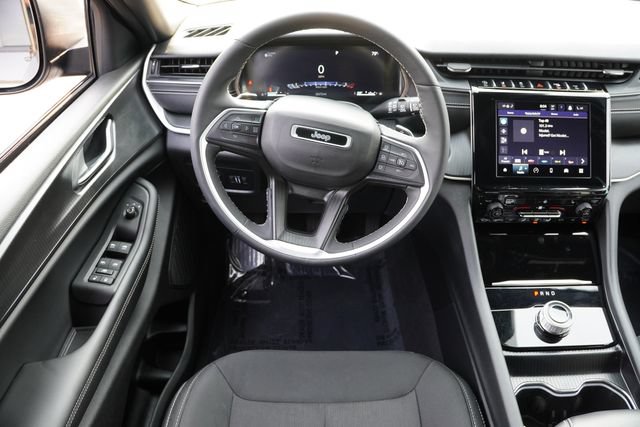 Certified 2024 Jeep Grand Cherokee L Laredo w/ Luxury Tech Group I AWD/4WD image 21