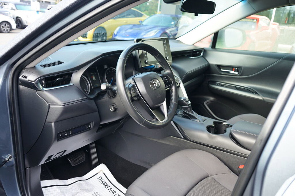 Used 2021 Toyota Venza LE image 14