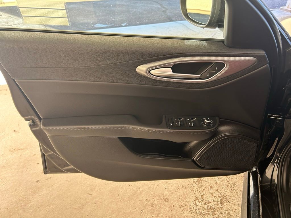 New 2025 Alfa Romeo Giulia image 22