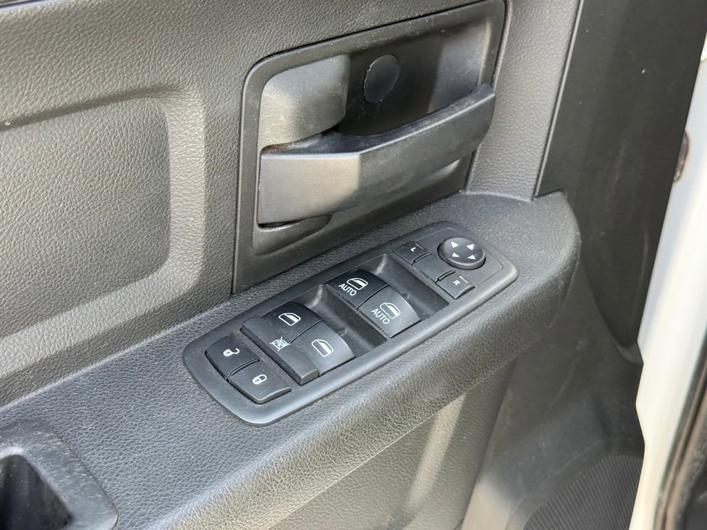 Used 2018 RAM 2500 Tradesman w/ Chrome Appearance Group image 13