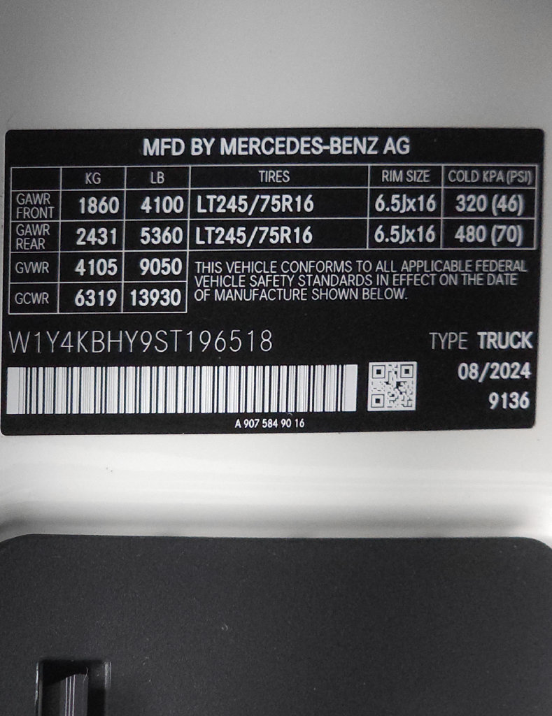 Used 2025 Mercedes-Benz Sprinter 2500 image 27