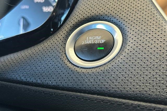 Certified 2024 Cadillac XT5 Luxury FWD image 30