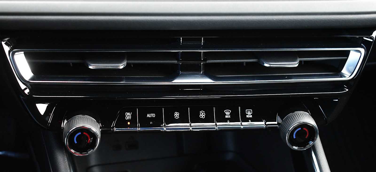 New 2026 Chevrolet Traverse LT w/ Midnight/Sport Edition image 20