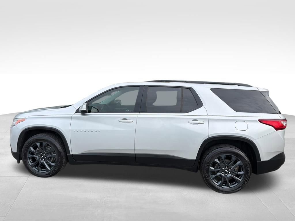 Used 2021 Chevrolet Traverse RS image 2