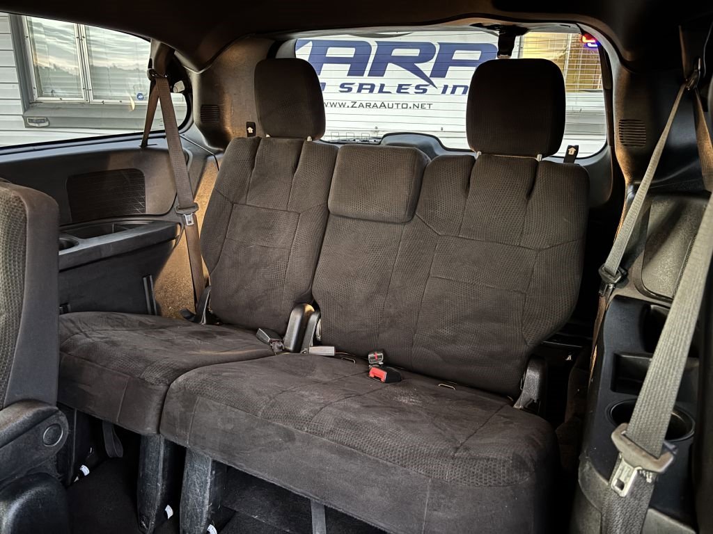 Used 2018 Dodge Grand Caravan SE image 16