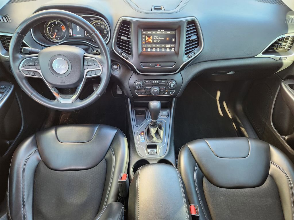 Used 2020 Jeep Cherokee Latitude Plus image 10