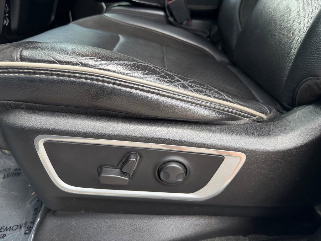 Used 2023 RAM 1500 Laramie w/ Off Road Group image 17