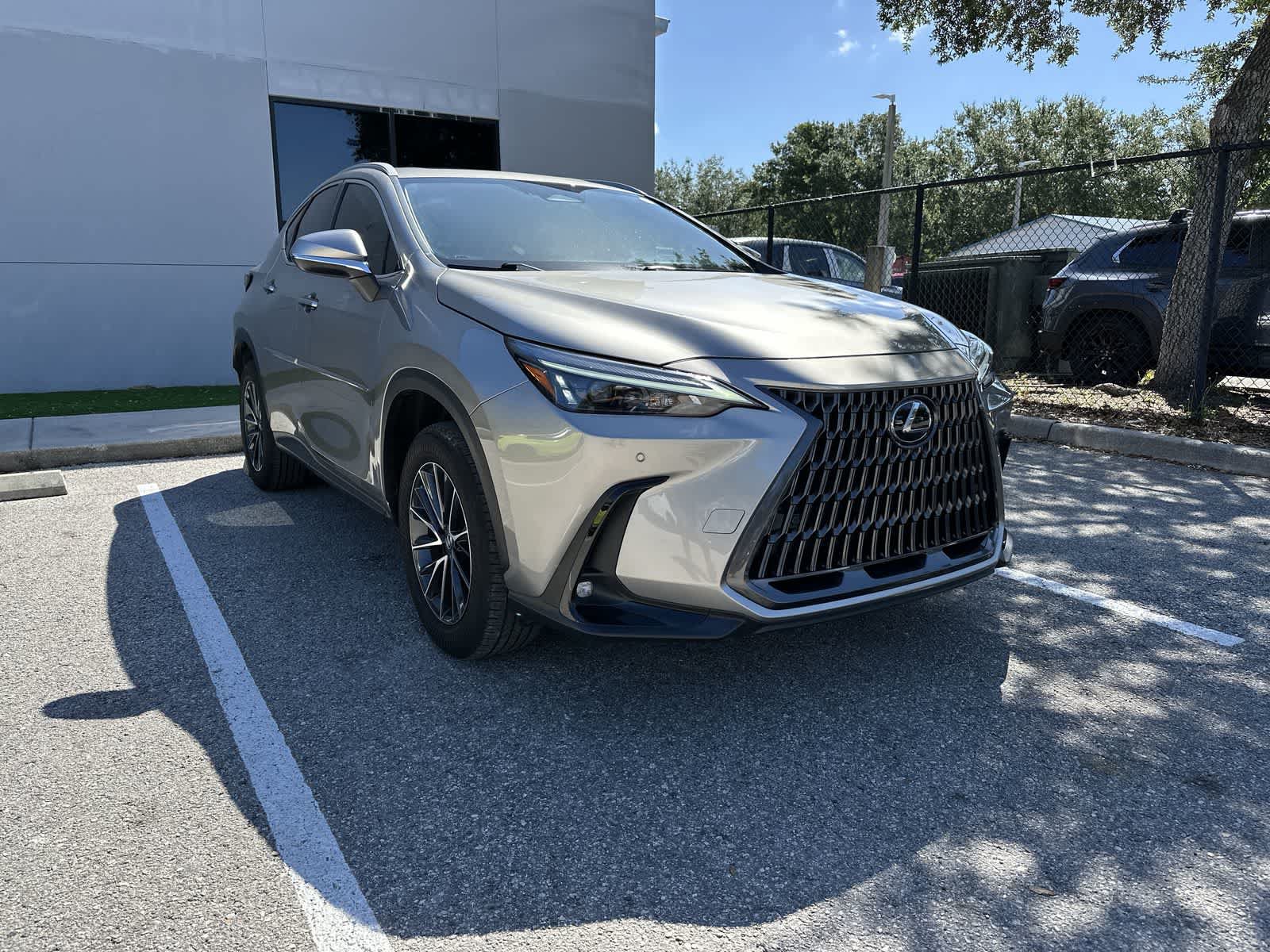 Used 2025 Lexus NX 250 FWD w/ Towing Package (2000 Lbs) image 11